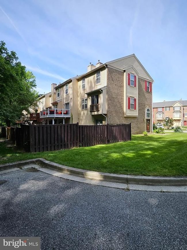 16033 Elegant Ct, Townhouse with 4 bedrooms, 4 bathrooms and null parking in BOWIE MD | Image 5