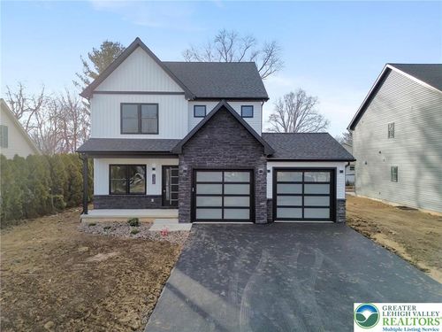 1330 Lincoln St, CATASAUQUA, PA, 18032-2117 | Card Image