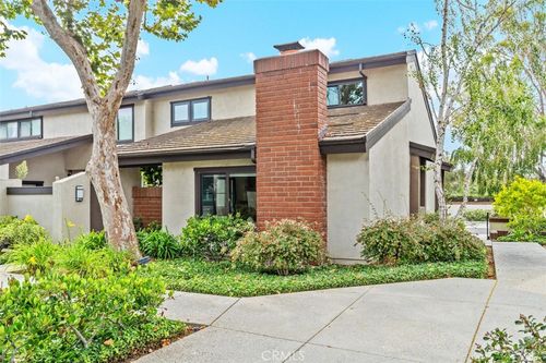 270 Old Ranch Rd, Seal Beach, CA, 90740-2831 | Card Image