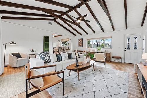 537 S Priscilla Way, Anaheim, CA, 92806-4212 | Card Image