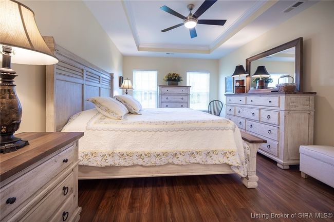 Main bedroom suite, very large | Image 35