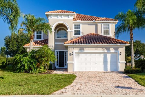 805 Tuscan Hills Blvd, DAVENPORT, FL, 33897-8344 | Card Image