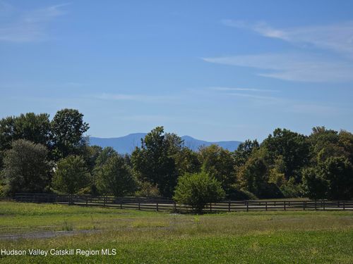 6 Fairland Farm Rd, Kinderhook, NY, 12106-3025 | Card Image