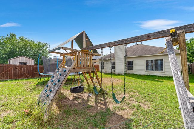 7619 Bit Cir, House other with 3 bedrooms, 2 bathrooms and null parking in Elmendorf TX | Image 32