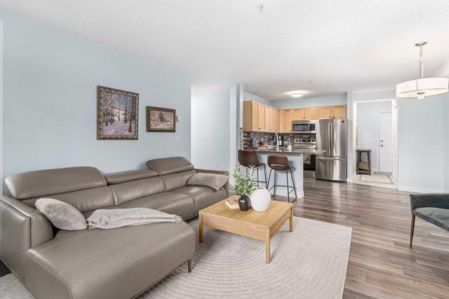 1110 - 2518 Fish Creek Boulevard Sw, Condo with 2 bedrooms, 1 bathrooms and 2 parking in Calgary AB | Image 4