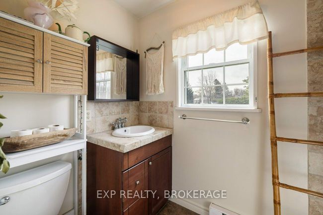 1038 Mccallum Lane, House other with 4 bedrooms, 3 bathrooms and 3 parking in Sydenham ON | Image 23