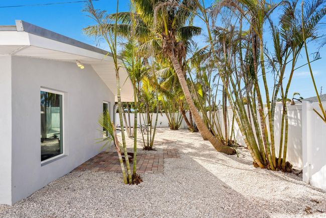2740 E Vina Del Mar Blvd, House other with 4 bedrooms, 2 bathrooms and null parking in ST PETE BEACH FL | Image 25