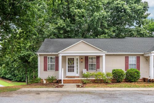 401 Royal Gardens Ct, Madison Heights, VA, 24572-2745 | Card Image