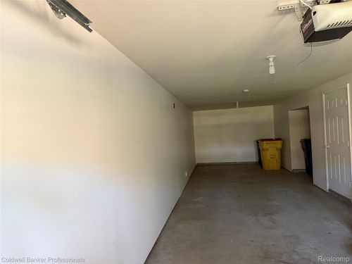 100-39792 Rockcrest Cir, Northville, MI, 48168-3966 | Card Image