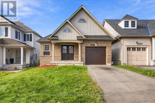 1220 Langley Cir, Oshawa, ON, L1K0E2 | Card Image