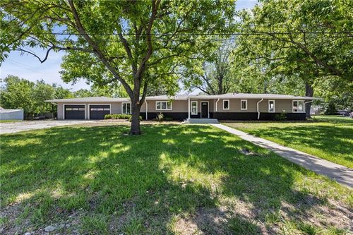 204 E 14th St, Ottawa, KS, 66067-3509 | Card Image