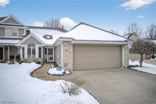 6272 Doral Dr Nw, Canton, OH, 44718-4015 | Card Image