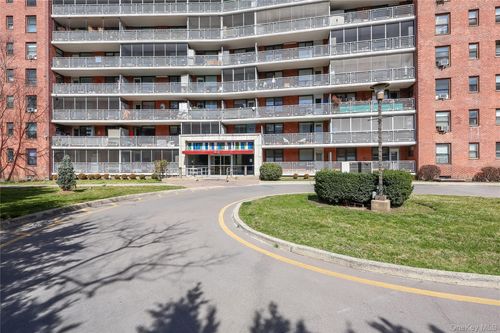 f-61-15 98th St, Rego Park, NY, 11374 | Card Image