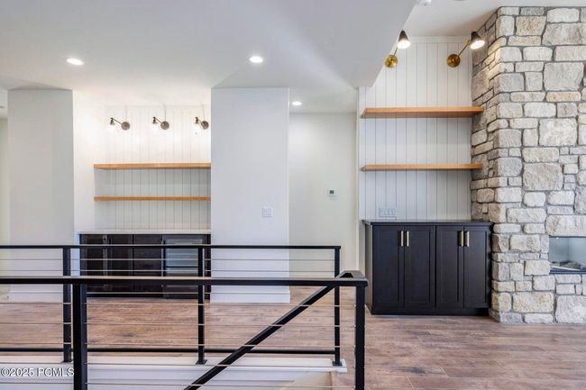 678 E Silver Hill Loop, Condo with 4 bedrooms, 4 bathrooms and null parking in Hideout UT | Image 16