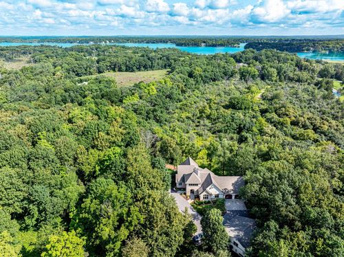 35300 Pabst Road, Oconomowoc Lake, WI, 53066 | Card Image