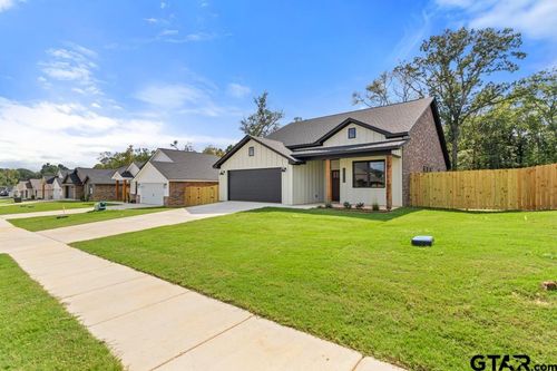 16326 Crossing Cir, Lindale, TX, 75771-1480 | Card Image