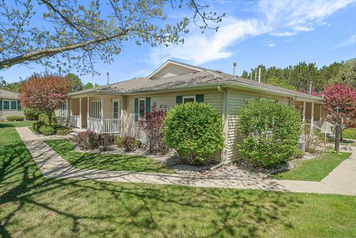 2816 Emerald Blfs, Traverse City, MI, 49684-7974 | Card Image