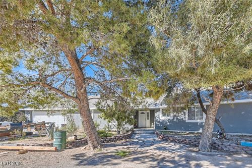 6320 Horse Dr, Las Vegas, NV, 89131-1918 | Card Image