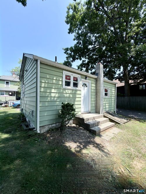 216 Naugatuck Ave, Milford, CT, 06460-6062 | Card Image