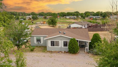 76 Railroad Ave, Chino Valley, AZ, 86323-6212 | Card Image