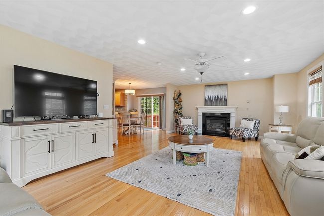 40 Powers Rd, House other with 4 bedrooms, 3 bathrooms and 4 parking in Westford MA | Image 8