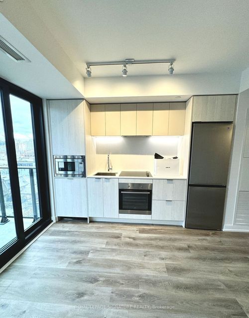 804-1 Jarvis St, Hamilton, ON, L8R3J2 | Card Image