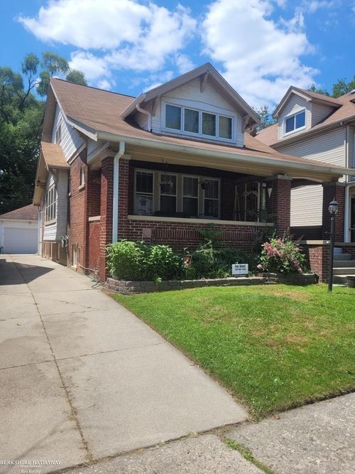 1255 Beaconsfield Ave, Grosse Pointe Park, MI, 48230-1056 | Card Image