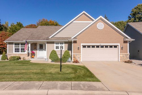 981 Coral Springs Dr, Portage, MI, 49002-6031 | Card Image