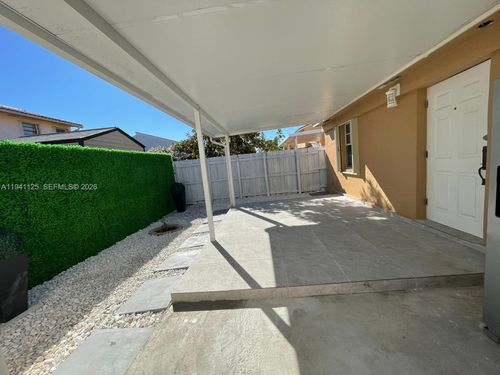 1017 Sw 124th Ct, Miami, FL, 33184-2458 | Card Image