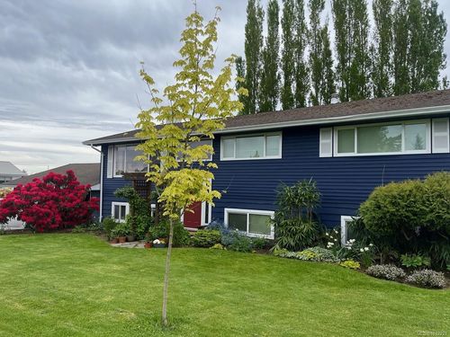 307 Frances Ave, Campbell River, BC, V9W1Y1 | Card Image