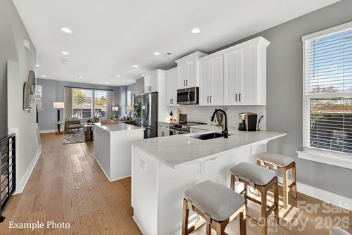 14-2158 N Graham St, Charlotte, NC, 28206-2502 | Card Image