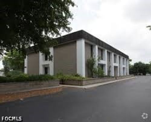 201-1910 Park Meadows Dr, Fort Myers, FL, 33907-3830 | Card Image