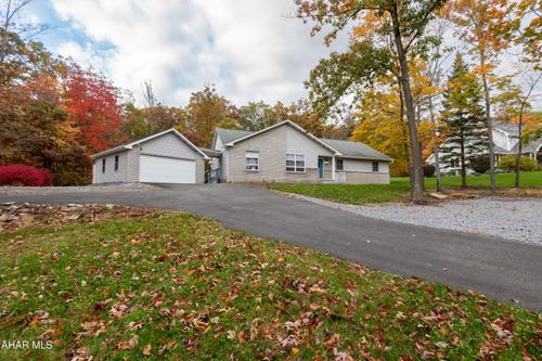 117 Sylvan Oakes Dr, Hollidaysburg, PA, 16648-2940 | Card Image