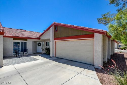 5260 Dickens Dr, Las Vegas, NV, 89119-7706 | Card Image