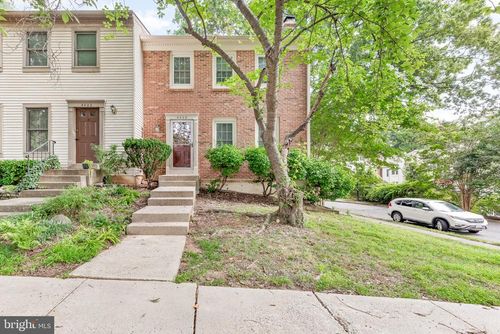 4020 Championship Dr, Annandale, VA, 22003-2418 | Card Image
