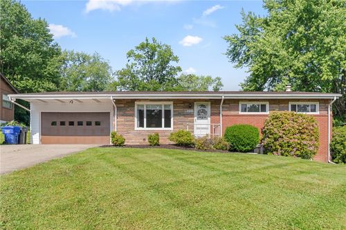 208 Chan Mowr Dr, Valencia, PA, 16059-2306 | Card Image