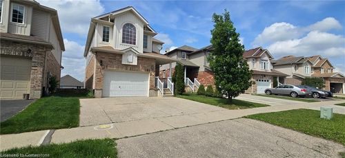 upper-580 Activa Ave, Kitchener, ON, N2E4C3 | Card Image