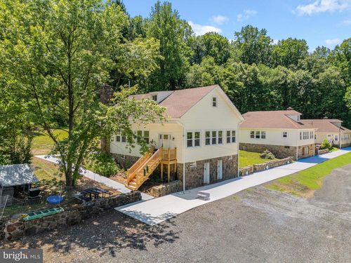 71 Dreamland Park Dr, FLEETWOOD, PA, 19522-9167 | Card Image