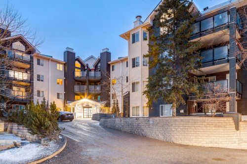 214-30 Sierra Morena Mews Sw, Calgary, AB, T3H3K7 | Card Image