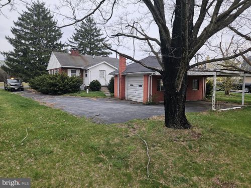 2304 Front Royal Pike, WINCHESTER, VA, 22602-4728 | Card Image