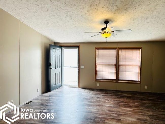 212 Cottage Ln, House other with 3 bedrooms, 2 bathrooms and null parking in Montezuma IA | Image 13