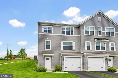 10 Southside Dr, Willow Street, PA, 17584-8603 | Card Image