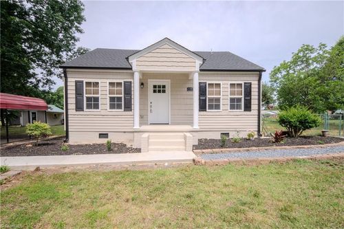 564 Mcdermott St, Asheboro, NC, 27205-7560 | Card Image