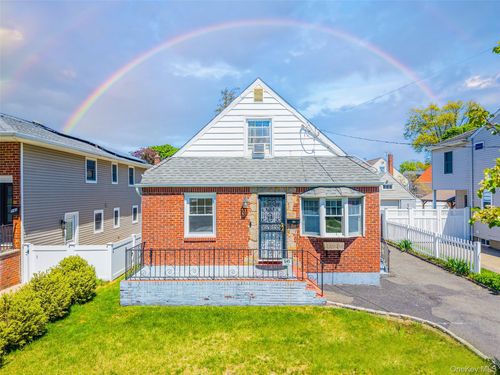 545 7th Ave, New Hyde Park, NY, 11040-5424 | Card Image