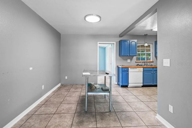 6208 Florida Cir E, House other with 2 bedrooms, 1 bathrooms and null parking in APOLLO BEACH FL | Image 6