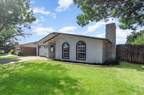 3808 Walnut Dr, Bedford, TX, 76021-5130 | Card Image