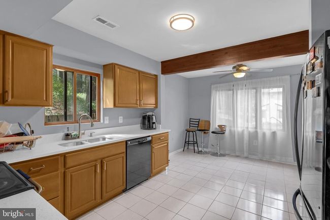 2310 Glade Bank Way, Townhouse with 3 bedrooms, 3 bathrooms and null parking in RESTON VA | Image 5