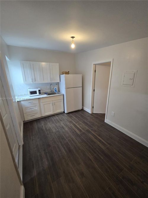 1-6221 Sw 2nd St, Miami, FL, 33144-3101 | Card Image