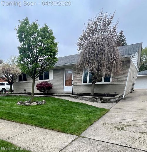 1668 Castleton Dr, Troy, MI, 48083-2609 | Card Image