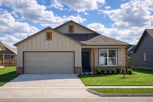 6619 S Aster Ave, Broken Arrow, OK, 74011-1299 | Card Image